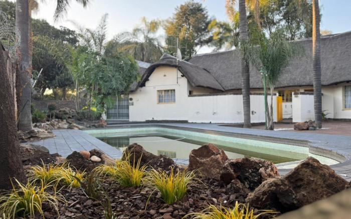 Aneiwa airport lodge