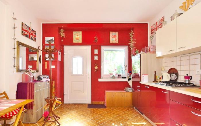 Kind, small love nest Izola Slovenia