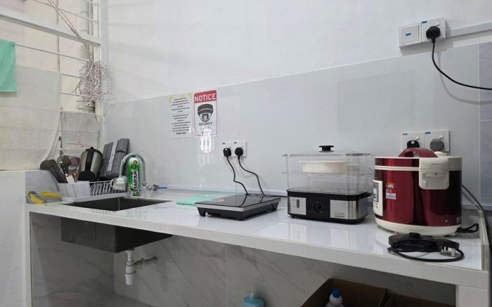 TripleRoom @ JlnBurma Georgetown (shared bathroom)