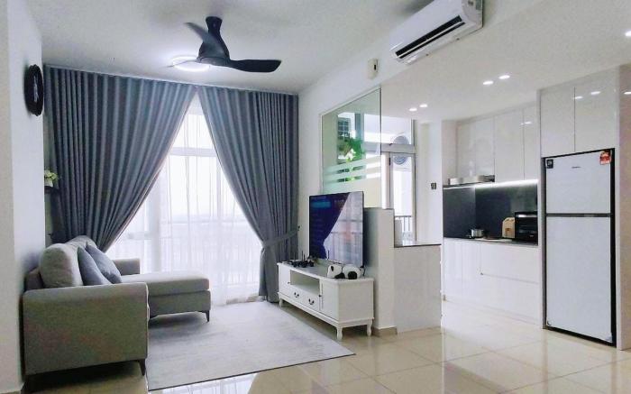 2-5pax 2BR Panda Homestay Midas Seri Alam  TV Game