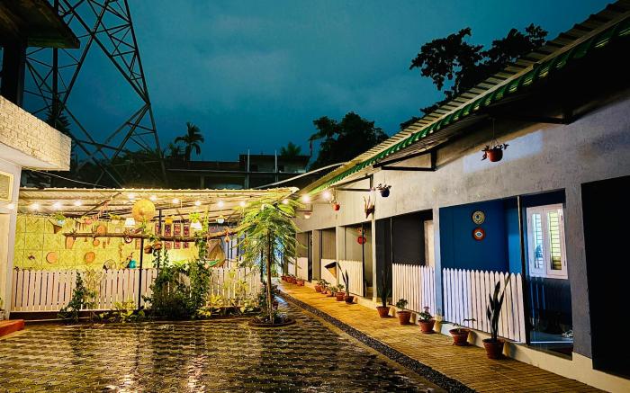 The Gulmohar Inn