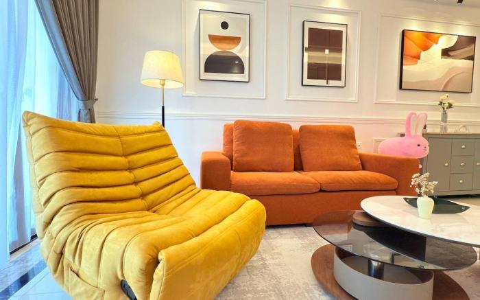 District Street 2BR unit at R&F SeineRegion ByANJU