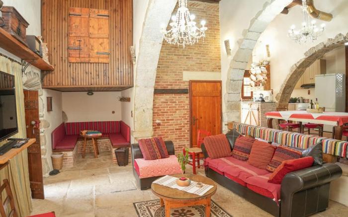 Stone-Built Traditional Villa with Pool in Sfakia