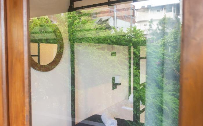 Mich's Surf Villa & Hostel