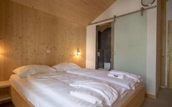 Manali Trance - Travel, Eat, Sleep