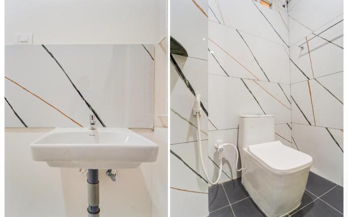 Collection O RS Puram North Railway Station Formerly RG Residency