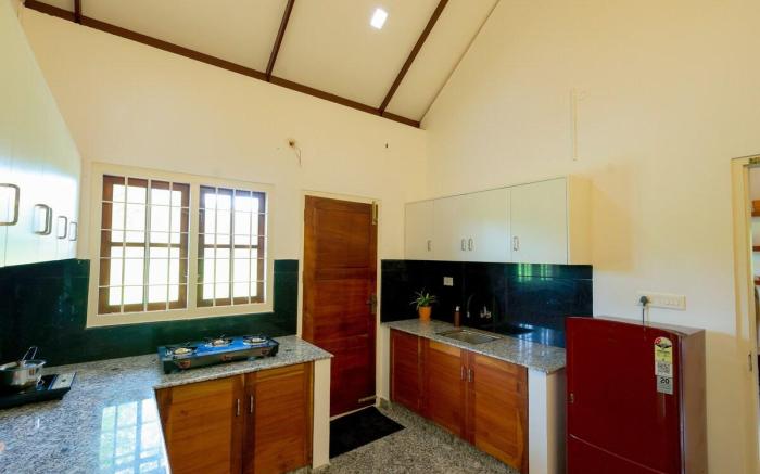 Nellu -Tranquil Pool Villa & Organic Farmstay