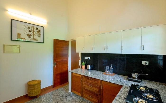 Nellu -Tranquil Pool Villa & Organic Farmstay