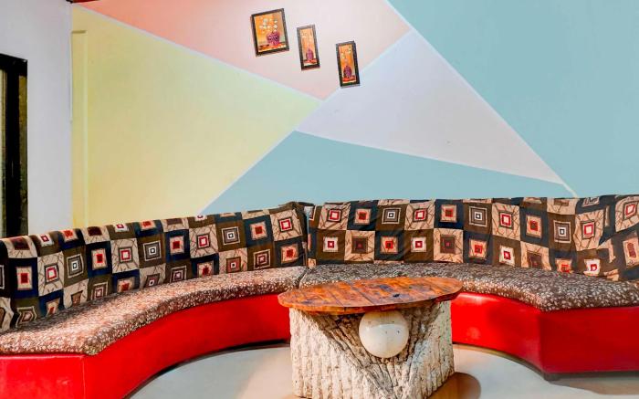 Collection O Malavli Lonavala Hill View