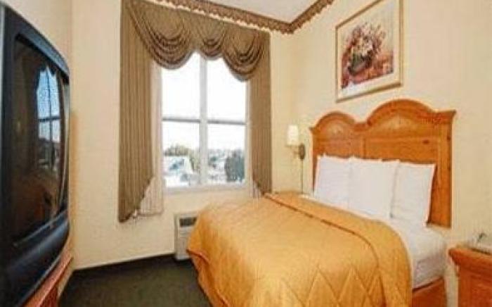 Quality Inn & Suites I-35 E/Walnut Hill