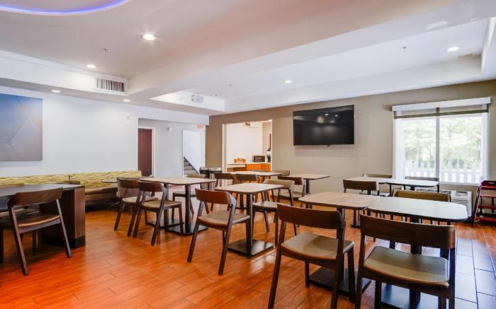 Country Inn & Suites by Radisson, Savannah Southside