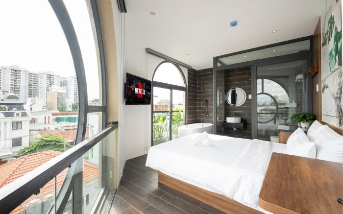 LÁ HOTEL THOẠI NGỌC HẦU