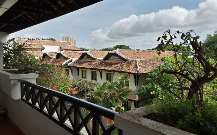 Les Jardins Du Bassac Villas and Apartments