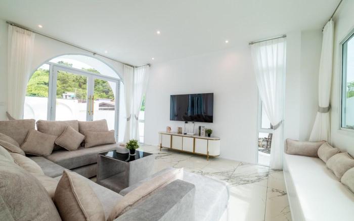 Montrio Pool Villa Pattaya, Thailand