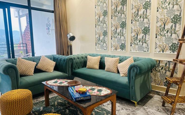 180°view2BHK/lift/Rooftop Restaurant/Parking•Ac