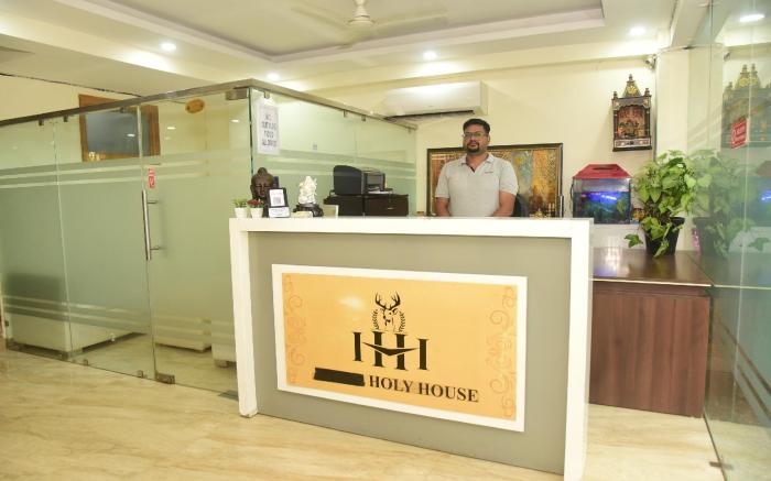 Hotel Holy House