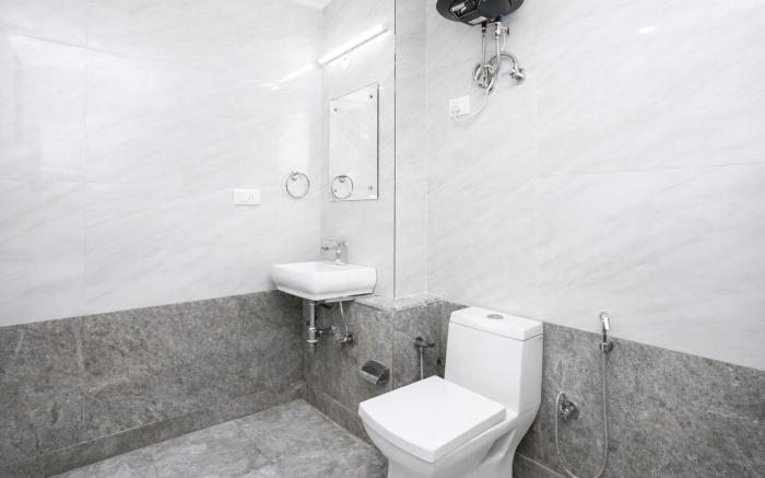 Hotel Moon Taj Near Yashobhoomi Convention Centre