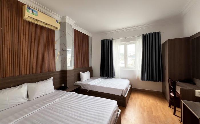 Rosa Hotel - Bùi Viện Walking Street