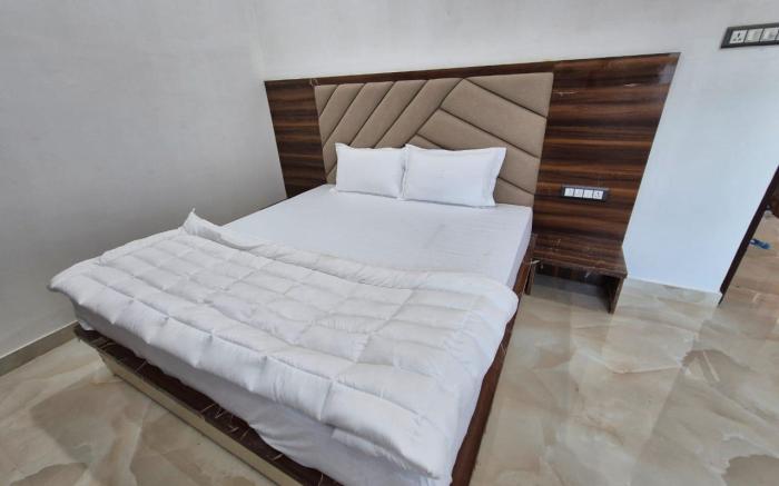 Hotel Varanasi Suites 