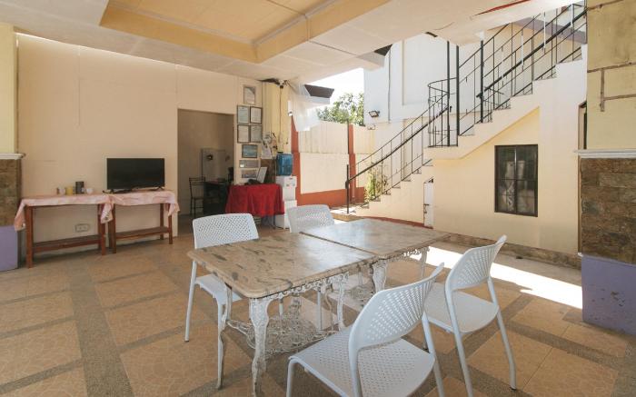 RedDoorz @ Yssa Ademar near Robinsons Jaro