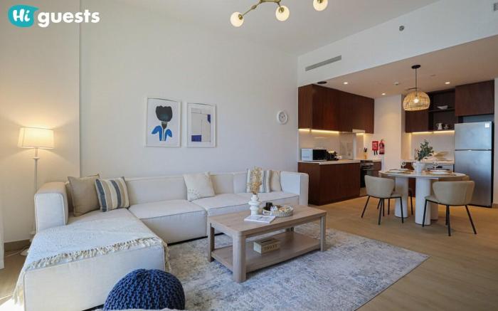 Elegant 1BR Retreat with Sea View in La Rive