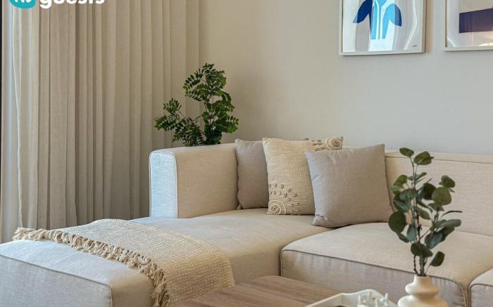Elegant 1BR Oasis in La Mer