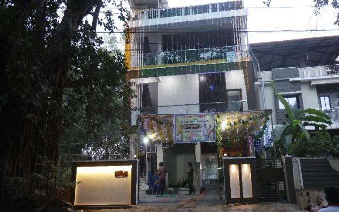 Shri Virajita Home Stay - AC with Twin Bed