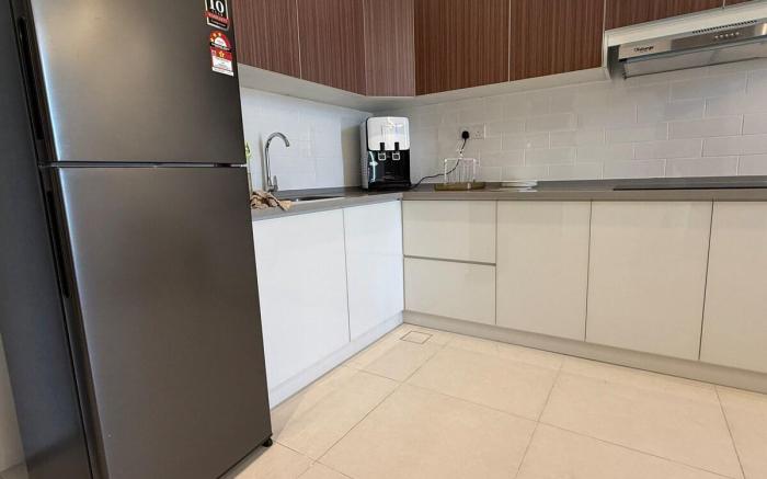 Kuching Aeon Mall-  Podium 3Room  L10-Platinum