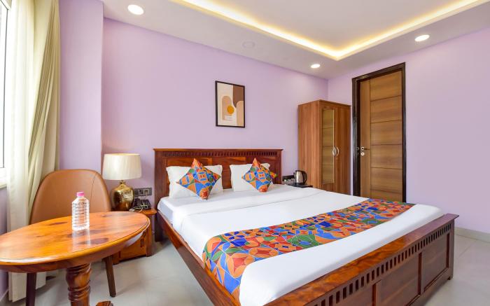 FabHotel Pink Palace Raja Park