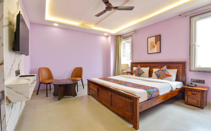 FabHotel Pink Palace Raja Park