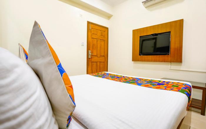 FabHotel Cruz Royale - Nr- Bandra West