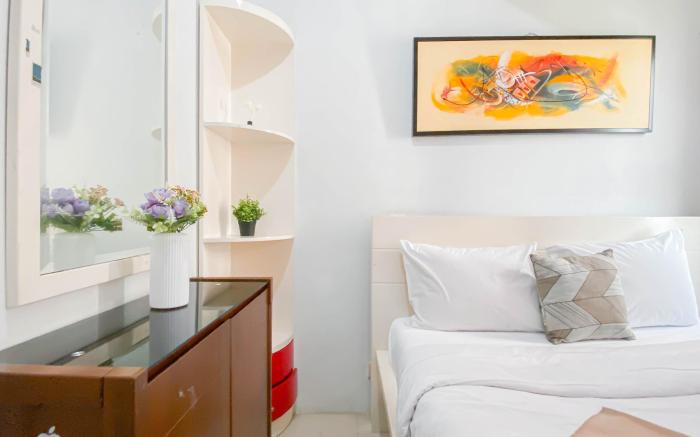 2BR near BINUS at Menara Kebon Jeruk By Travelio