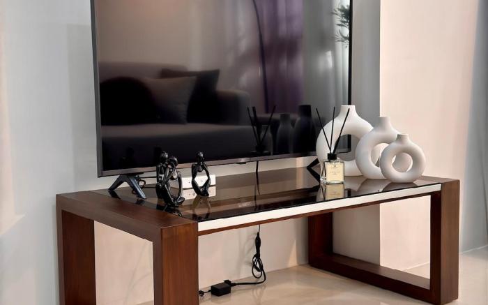 1BR w/ Pool at One Pontefino Tower