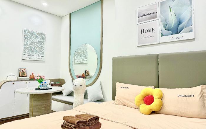 Lux Suite - Free Pool & Gym, Vinhomes Smart, Hanoi