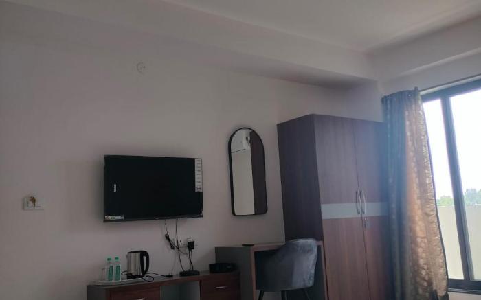 Queens Suite Rooms