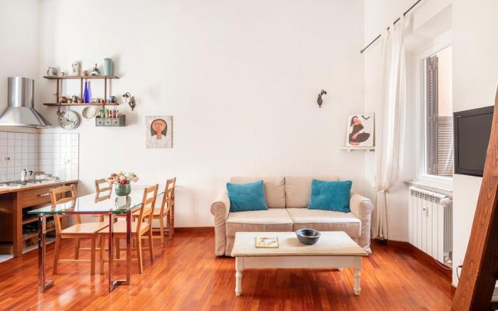 A Secret Corner - Pantheon Colosseum Forum Trevi