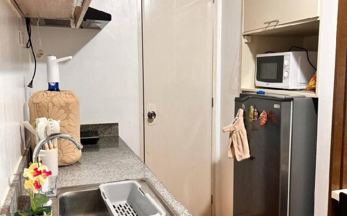 Davao Getaway ~ Pool & Balcony