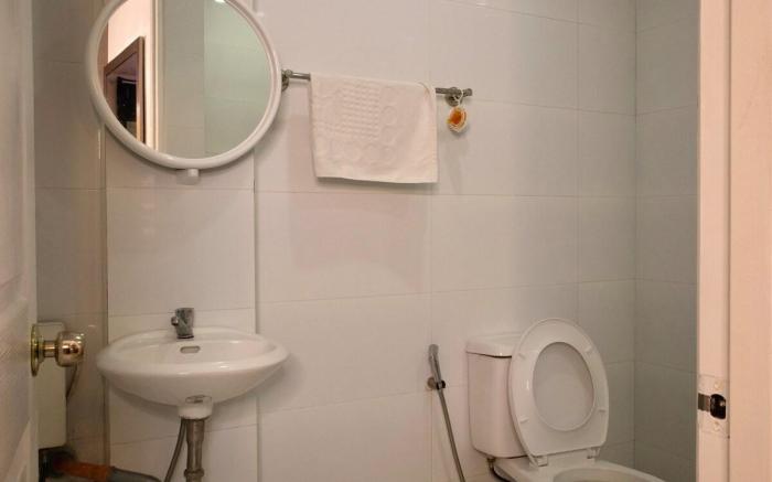 Cozy Twin Room w/ Mountain View – Relax & Unwind!