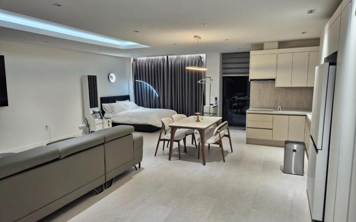 Uljin with Light Private Pension &amp;amp;amp;amp;amp;amp;amp;amp;amp; Caravan