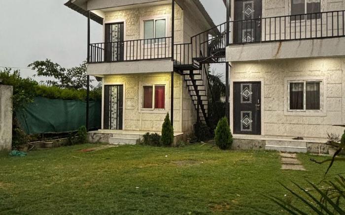Peaceful Stay at Seema Farm