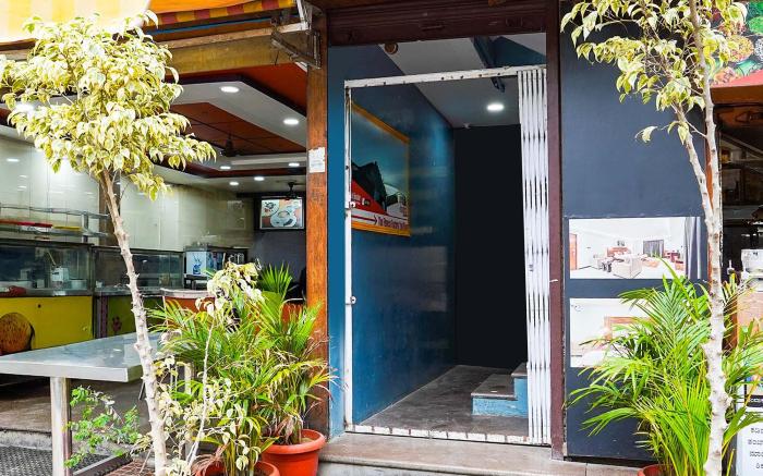 FabHotel Emara Inn