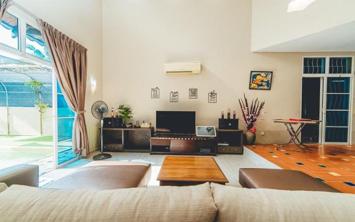 Batu Pahat Santalia Villa 4BR 12pax Private Pool