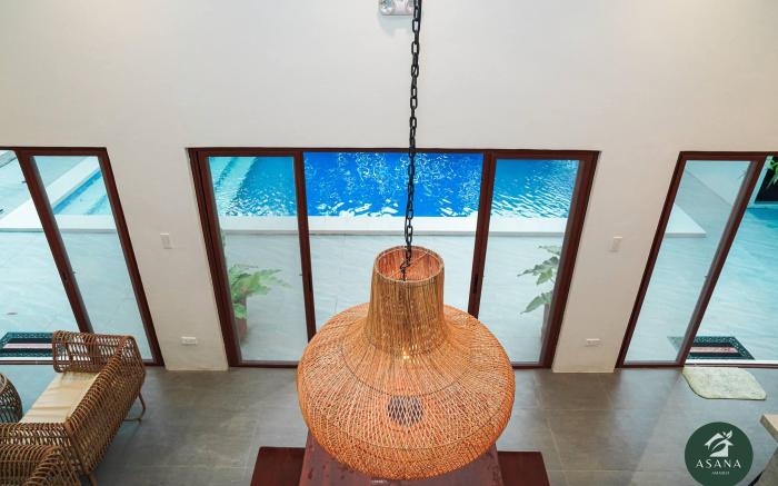 Modern Tropical 2BR Villa  Pool Retreat in Amadeo
