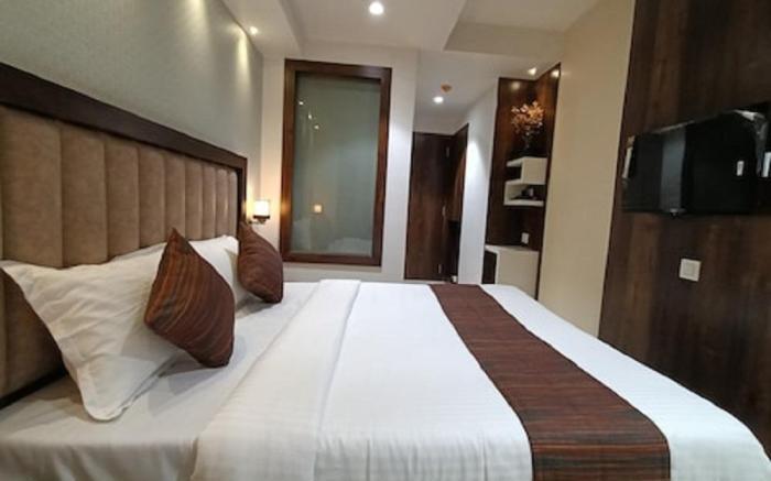 Hotel Saffron Inn 