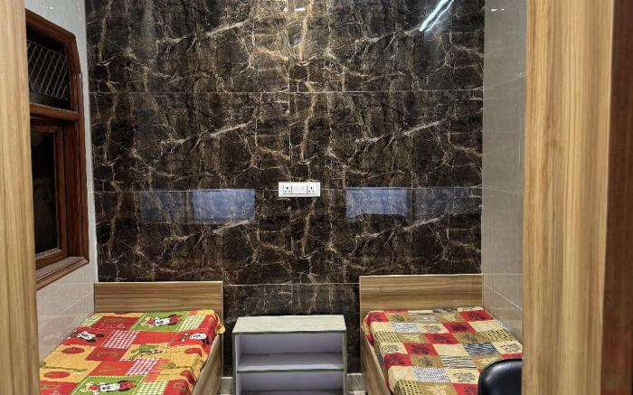Flexibly Affordable Boys Hostel in North Delhi