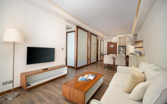 Beach Front 15F l Infinity Pool *Walk Beach*Center