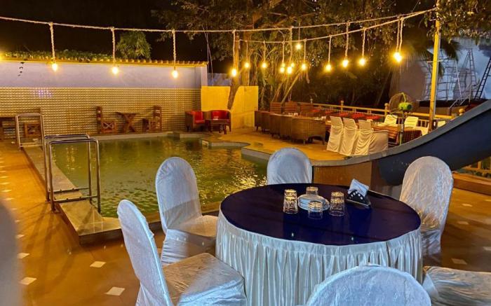 Monalisa Lawn And Banquet 