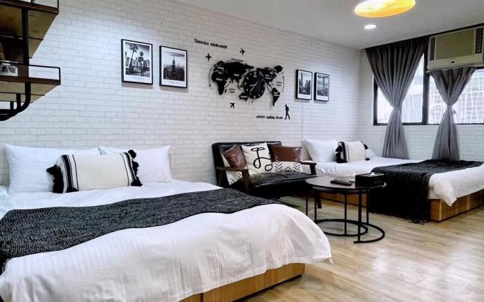 Emei Street《西門町｜四人房｜捷運6號出口步行8分鐘》 8849[僅限境外旅客入住]