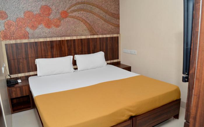 Hotel Shambhuji 28.3 km  CSM International Airport