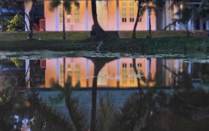 The Shenu Lake House - Private 4 BR Pool Villa 